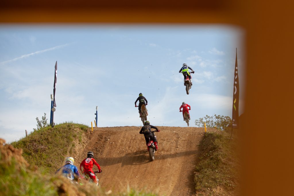 Riders going for the Triple in Möggers 2024